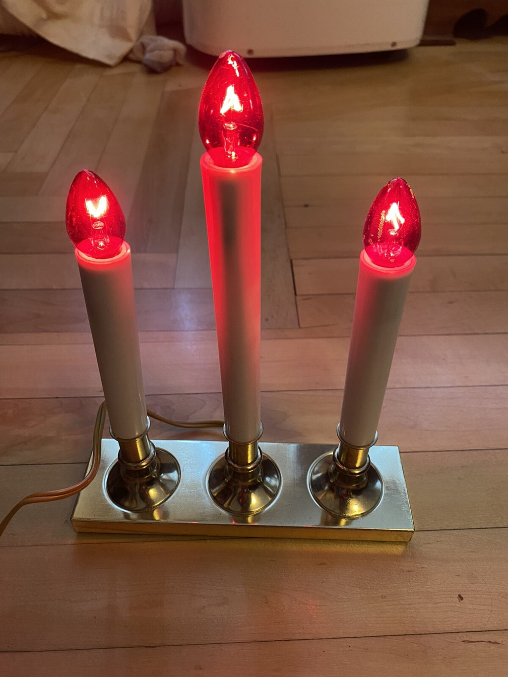 Lot of 4 Christmas Window Candles Lighted