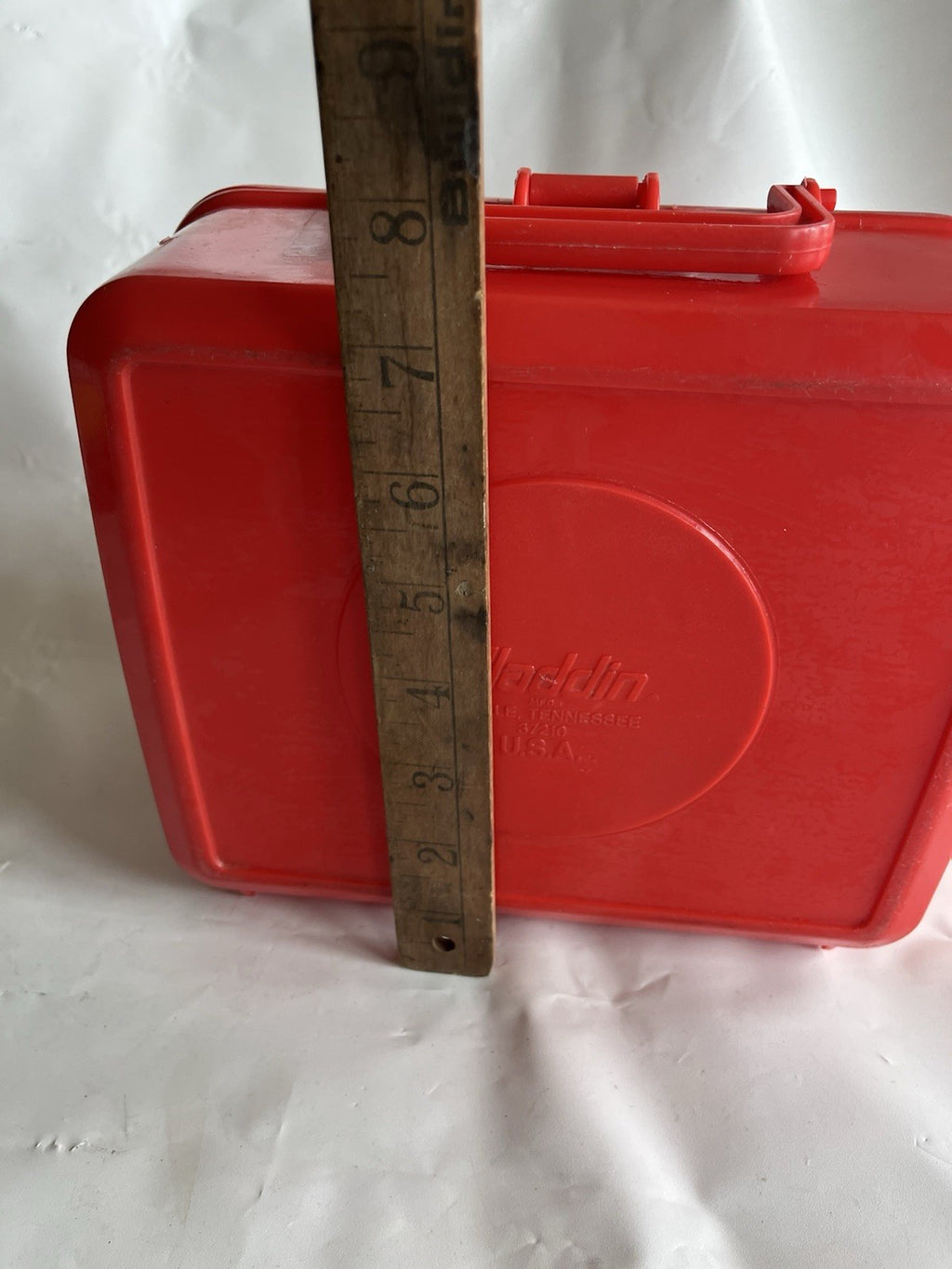 Retro 1990’s Red Aladdin Lunchbox Of Disney Hunchback Of Notre Dame