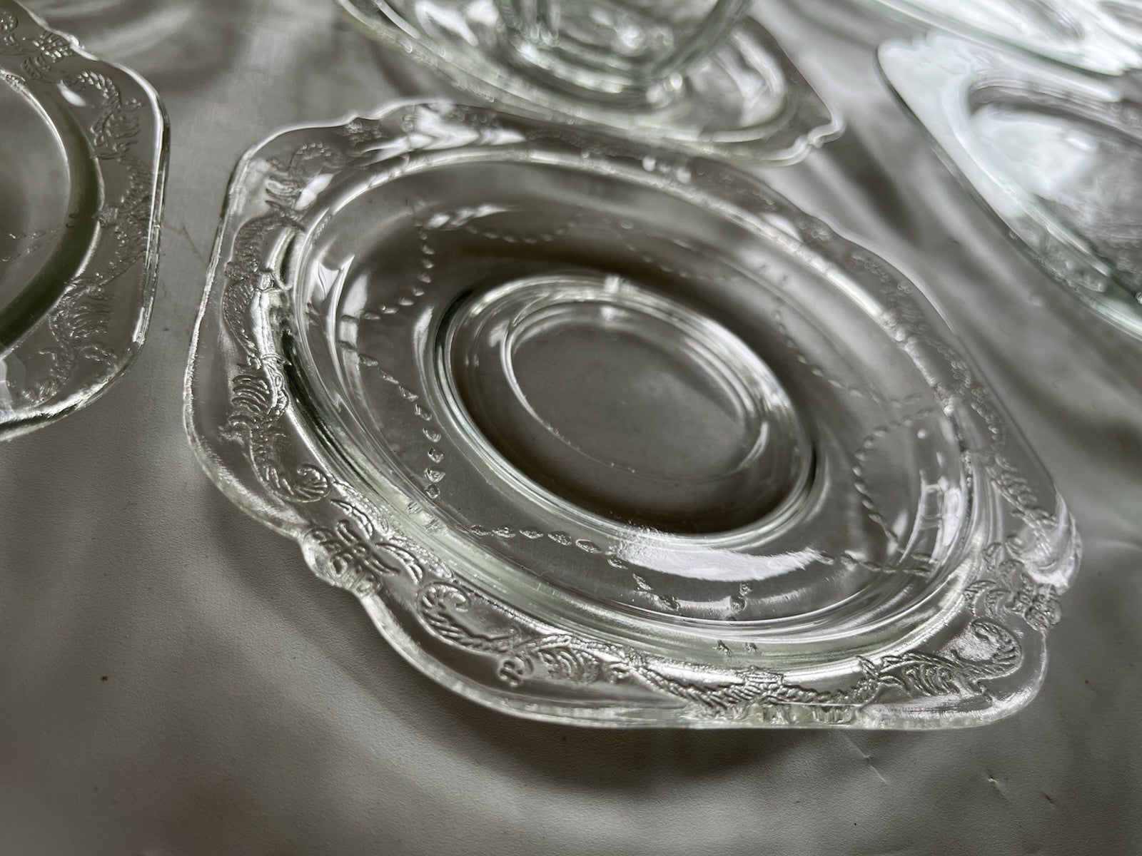 Federal Glass Clear Depression Etched Dinner Plates, Bowls, Cup/saucer 16 Piece