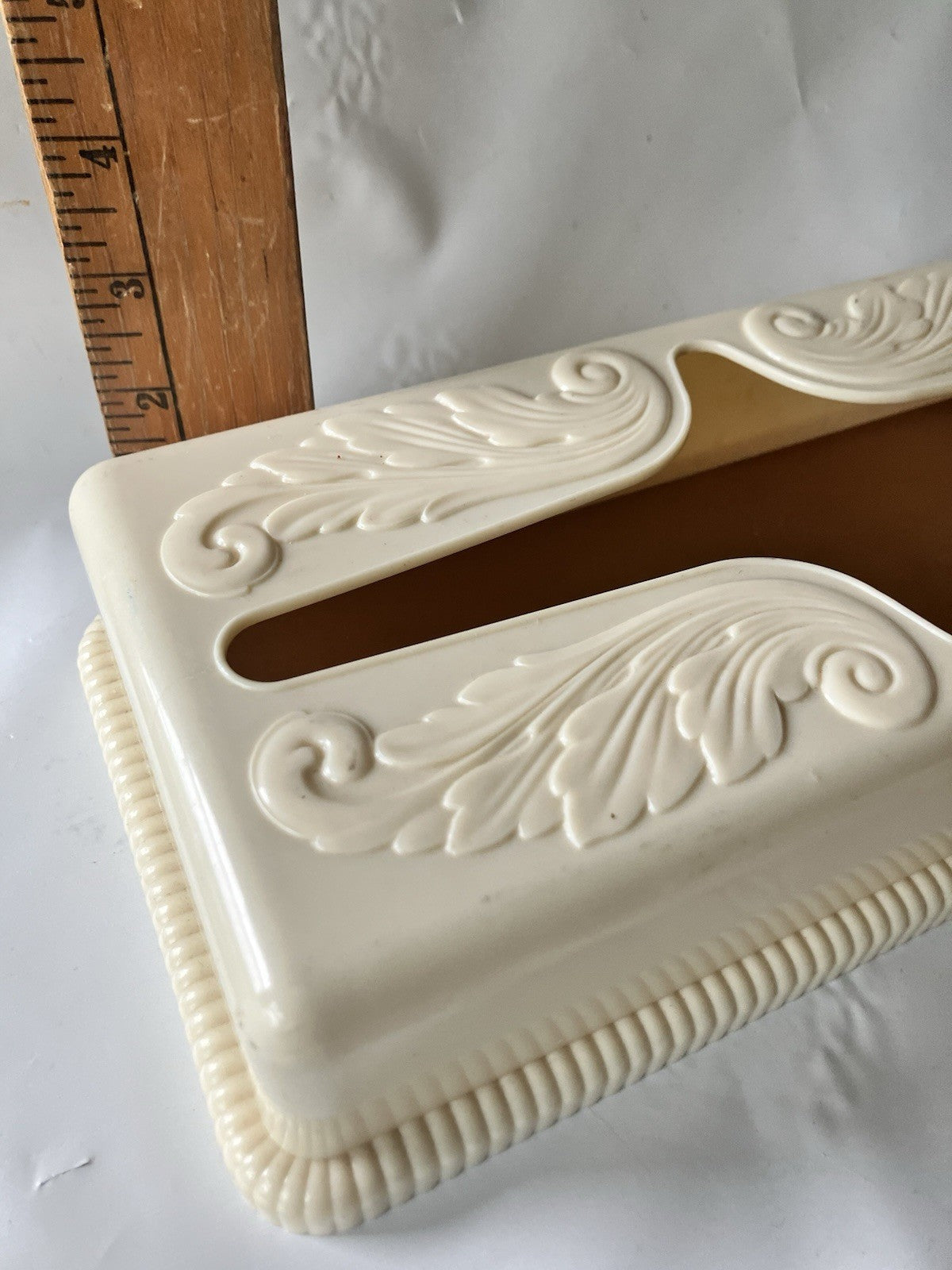 Vintage MCM Beige/Off White Plastic Art Deco Styles Tissue Box Wall Mount/Box