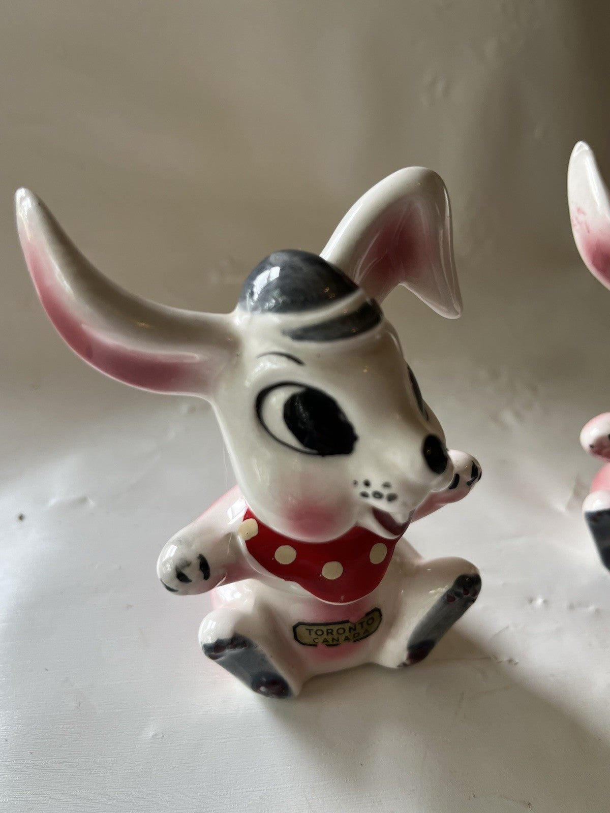 Vintage AnEnterprise Exclusive Artmark Rabbit Salt & Pepper Shakers EVC