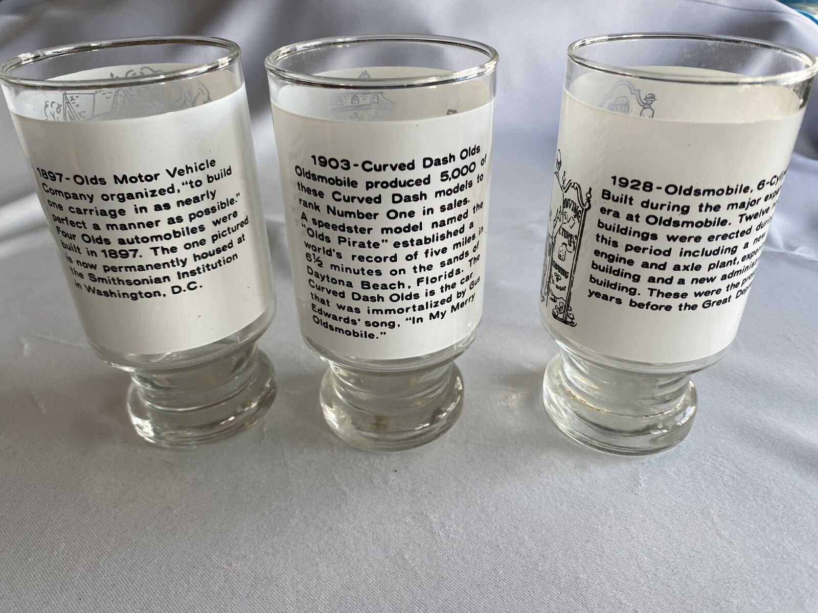 Anchor Hocking Vintage Set of 3 Oldsmobile Antique Cars Drinking Glasses (5.5”)