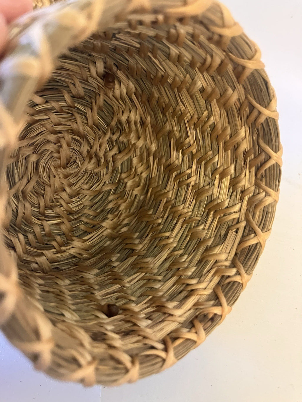Vintage 3” Tall/Round Small Papago Woven Basket With Lid; Excellent Condition.