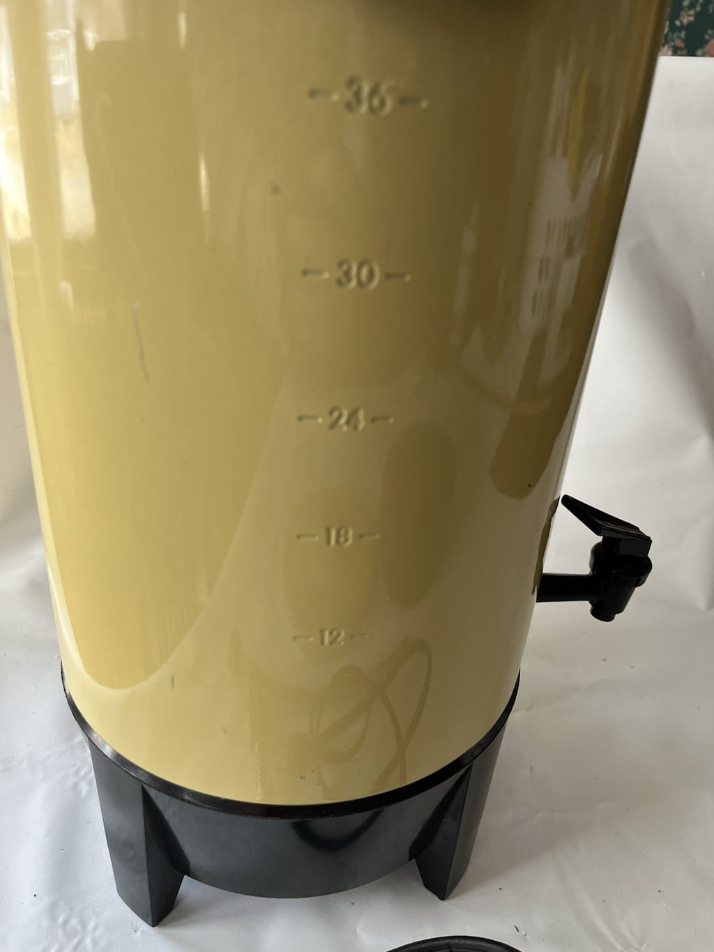 West Bend 1960’s 36 Cup Party Perk Coffee Percolator, Cream Colored/Harvest Gold