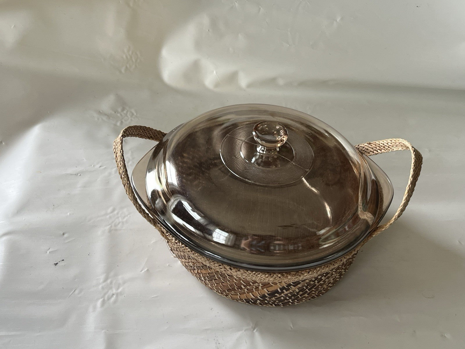 Vintage Glasbake Jeanette Iridescent J514 2 Qt Casserole W Woven Carrier Basket