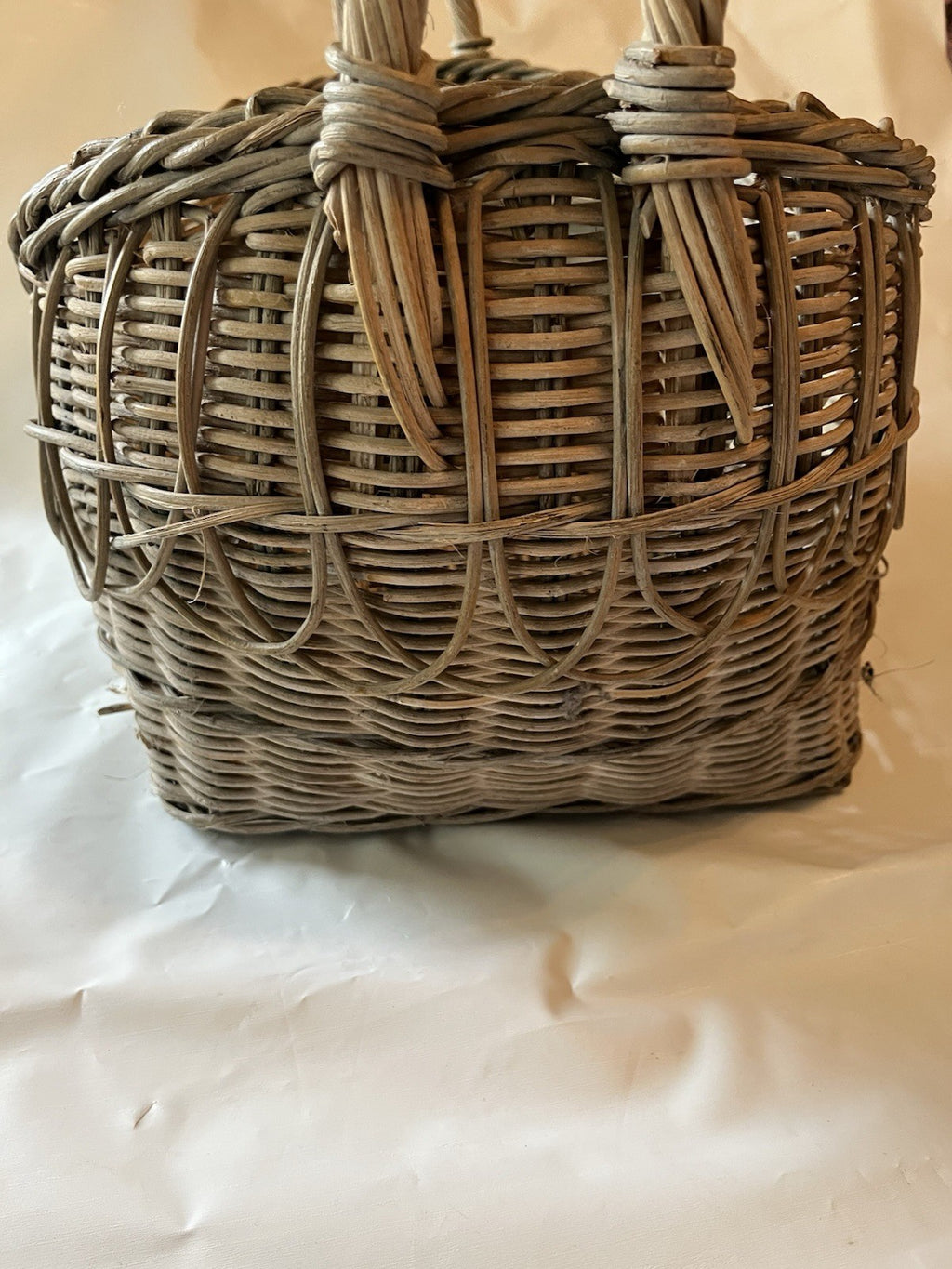 Vintage Large Gathering Basket With Rectangle Bottom, Unique Details, GUC