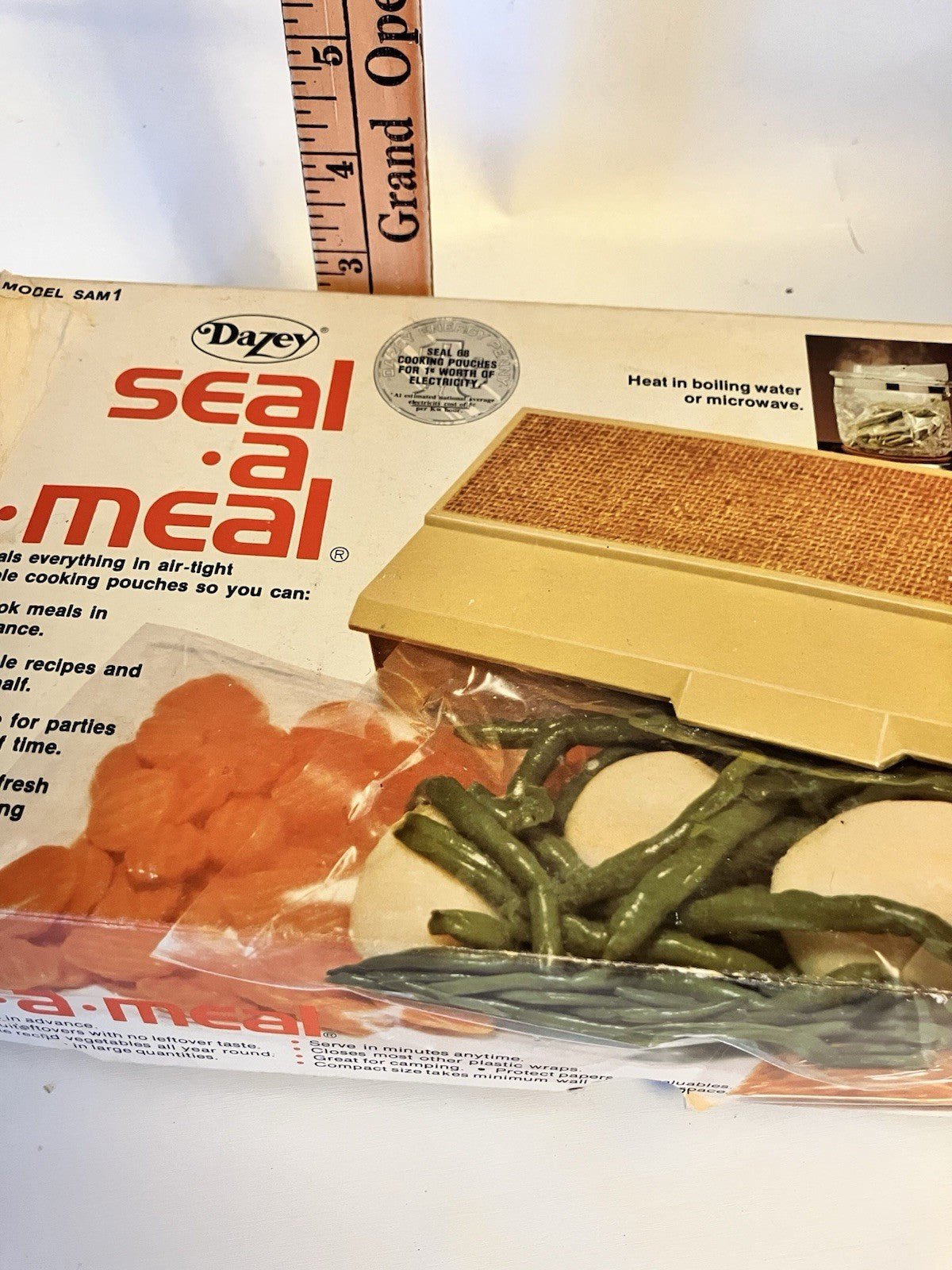 Vintage Dazey Seal-a-Meal Food Vacuum Sealer NOS with Seal Bags Works USA 1970s