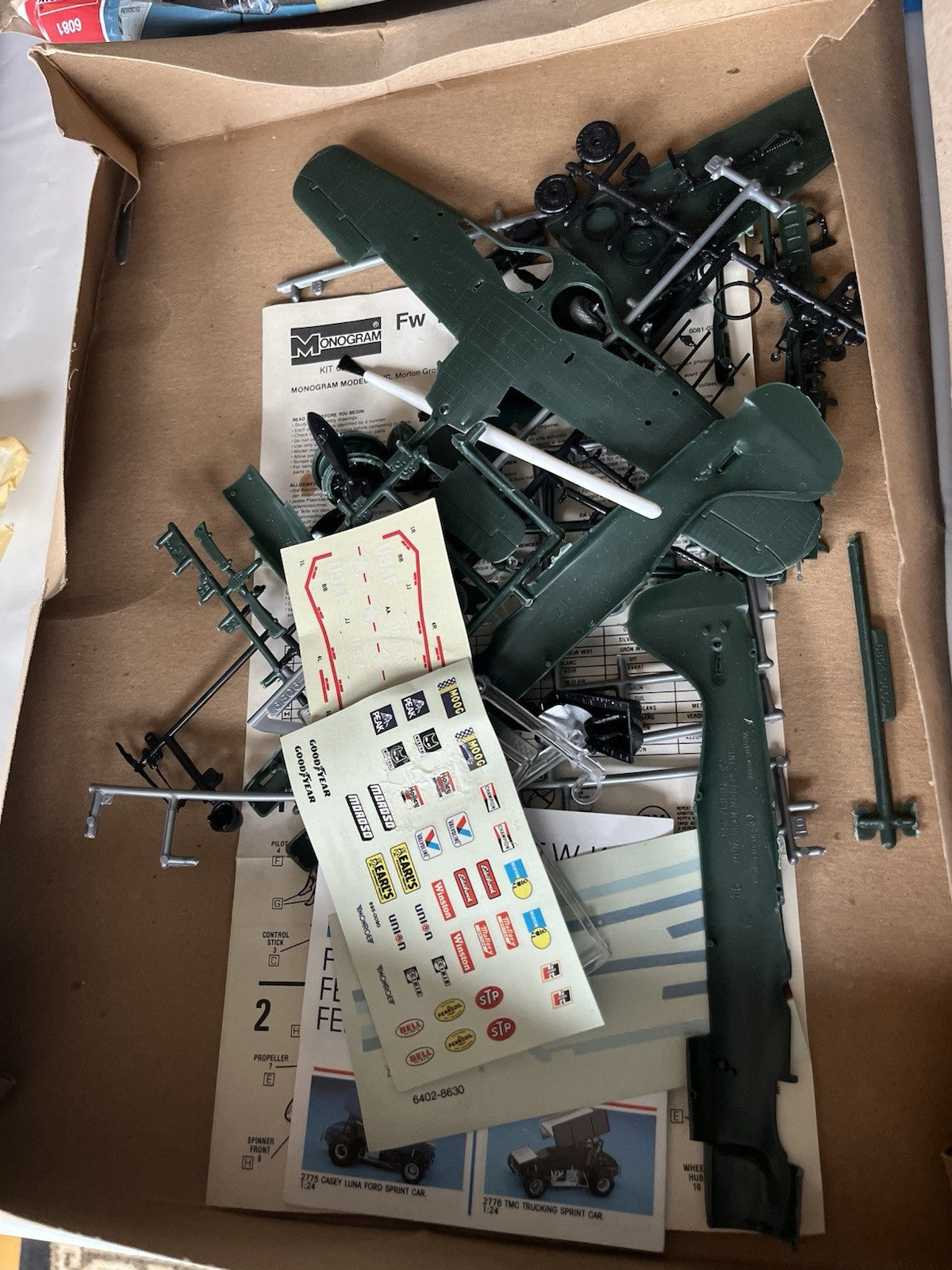 3-Vintage Model Kits  RF-101B Recon Kit; Reveal Yak-38 Forger; P-51B 1:48 Scale