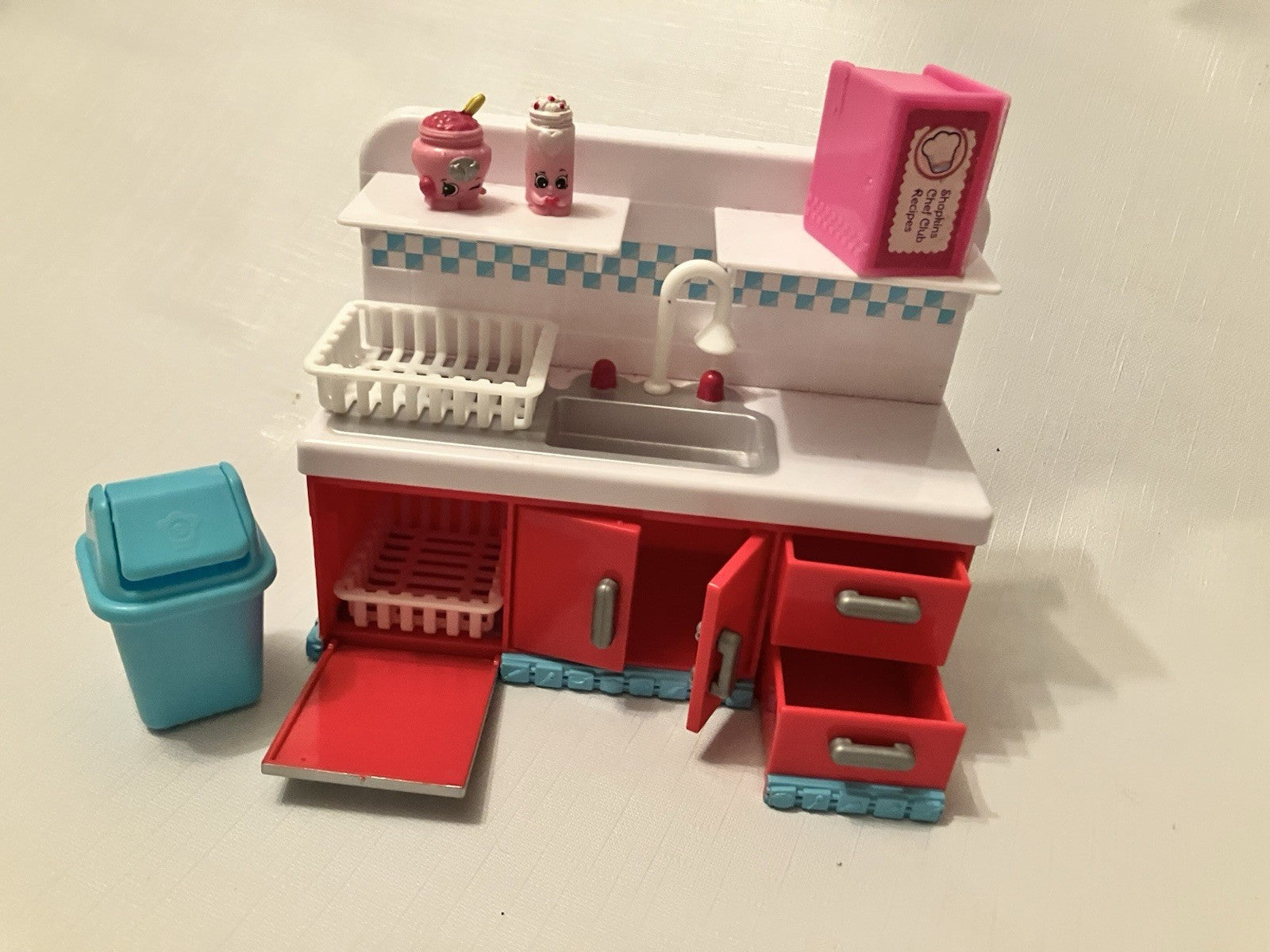 Shopkins Chef Club Sparkle Clean Washer, Trash can 2 Exclusive Shopkins Season 6