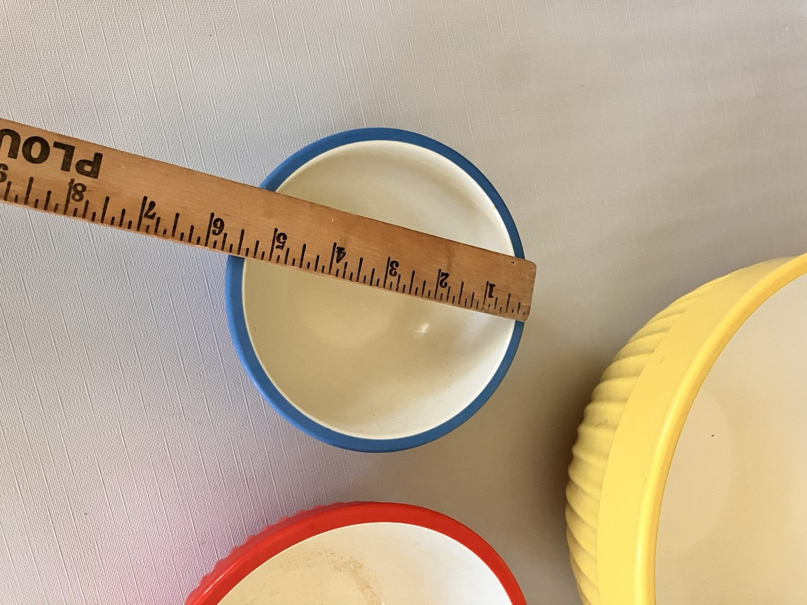 Vintage Melamine Mixing Bowls And NWB 11 Pc Measuring Cups