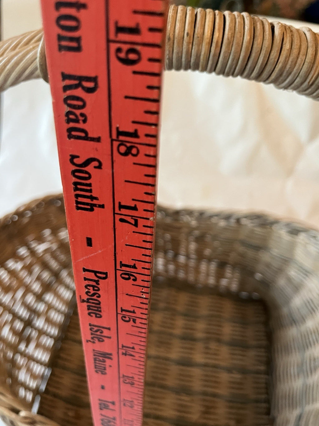Vintage Large Gathering Basket With Rectangle Bottom, Unique Details, GUC