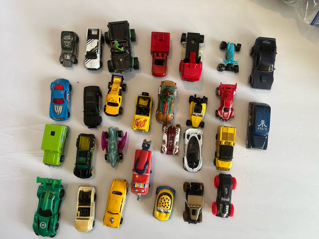 Lot of Hotwheels/Matchbox Cars Ninja Turtles/Atari/Jeep/Police