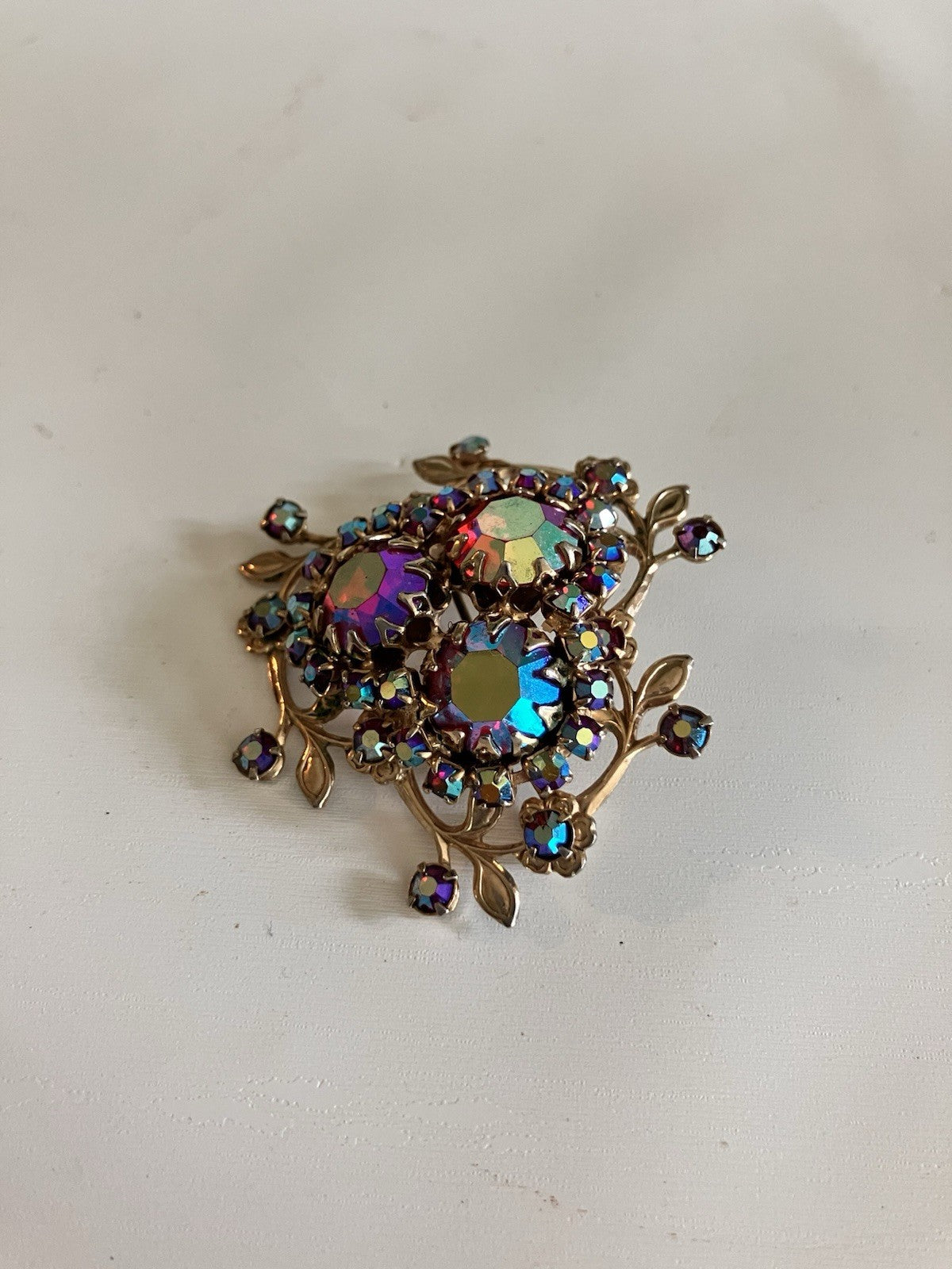 Vintage 1.5” Aurora Borealis Brooch; EVC