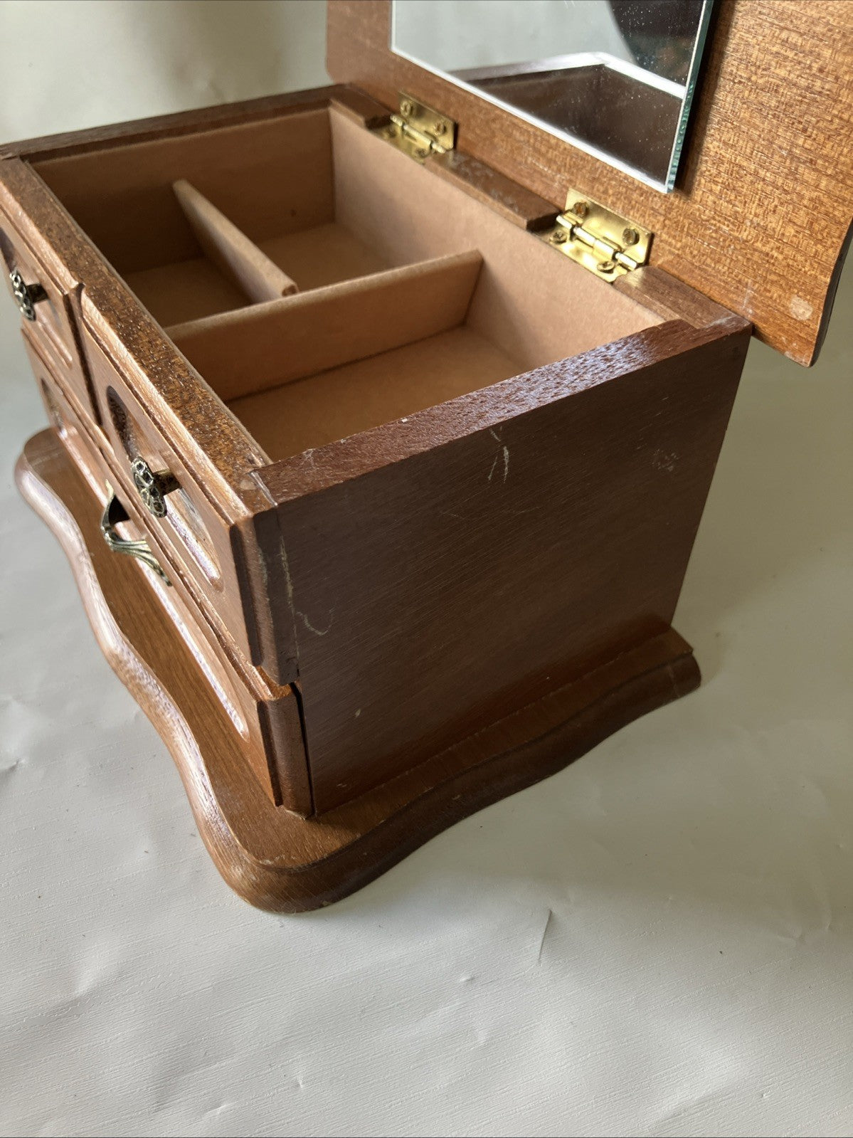 Vintage MCM Wooden Jelwery Box With Scalloped Edges, Velvet Int. Drawer, Mirror