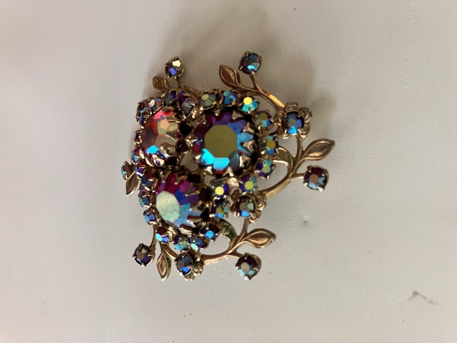 Vintage 1.5” Aurora Borealis Brooch; EVC
