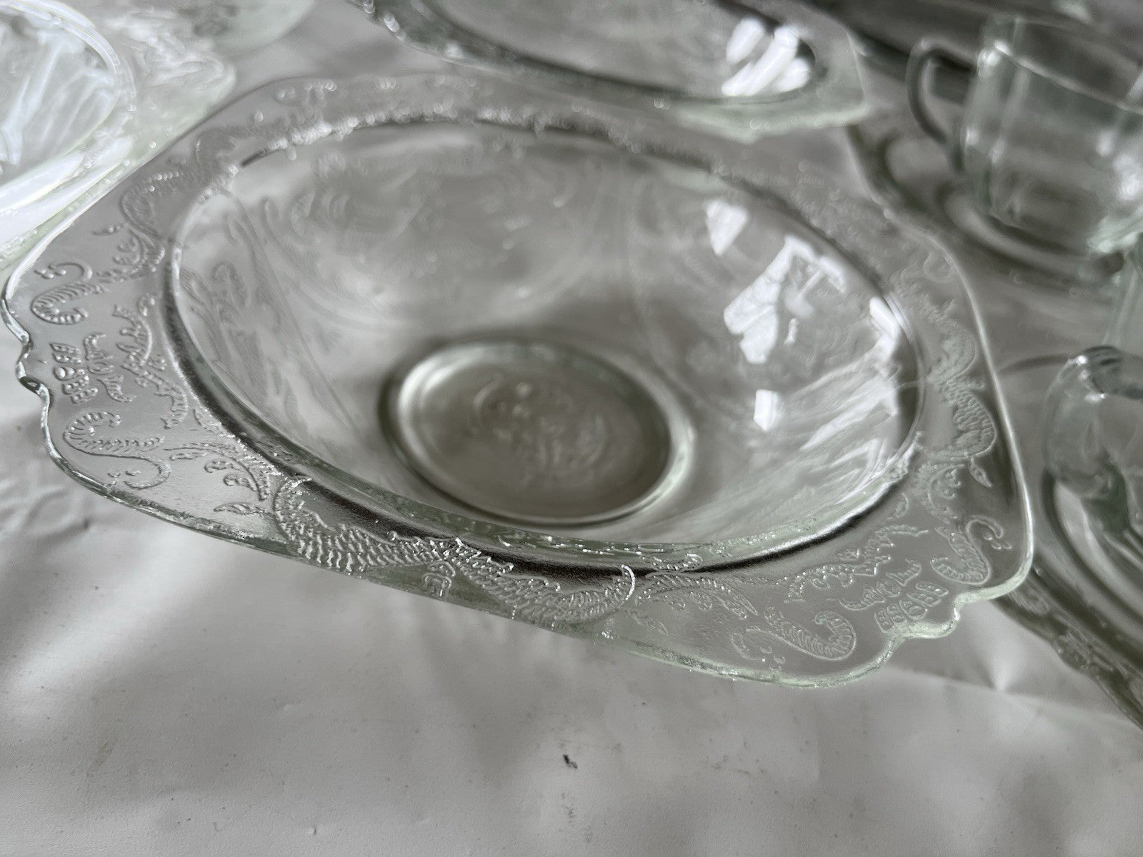 Federal Glass Clear Depression Etched Dinner Plates, Bowls, Cup/saucer 16 Piece