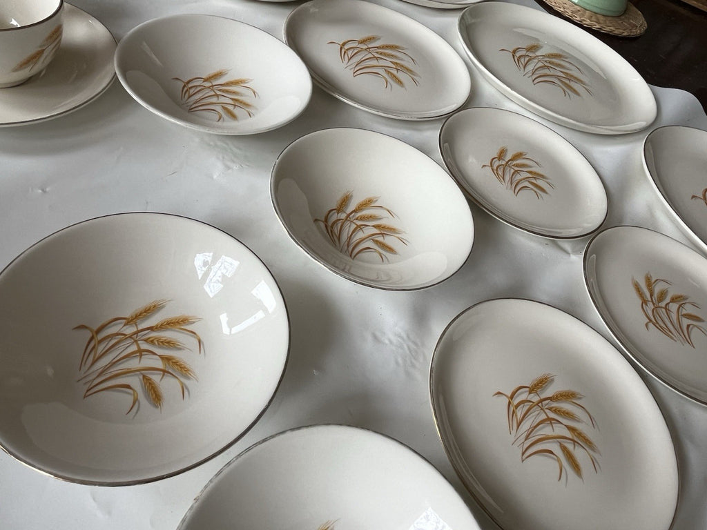 Homer Laughlin Mixed LotGolden Wheat Gold Trim Plates Bowls Serving Dish 23 Pc