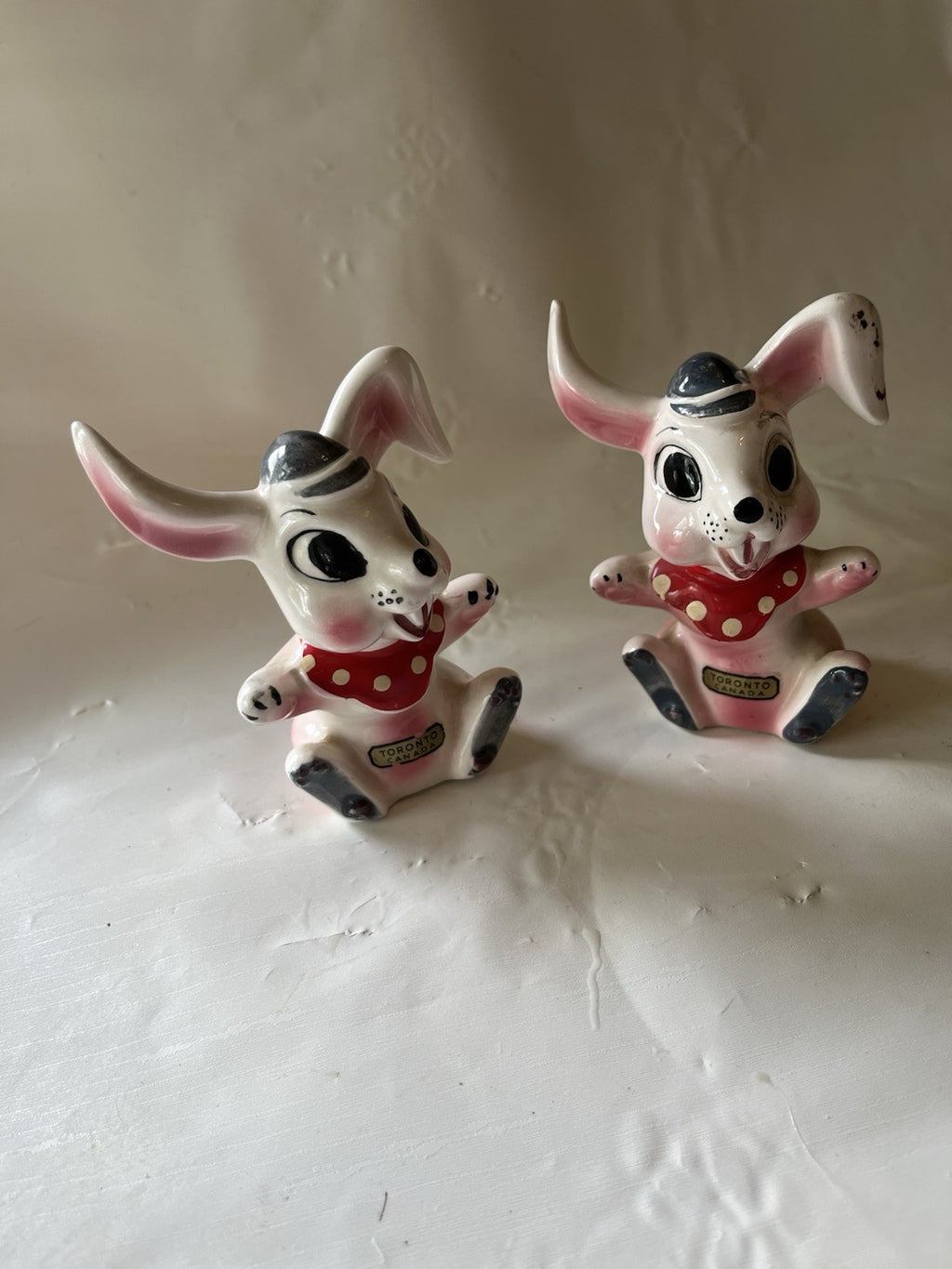 Vintage AnEnterprise Exclusive Artmark Rabbit Salt & Pepper Shakers EVC