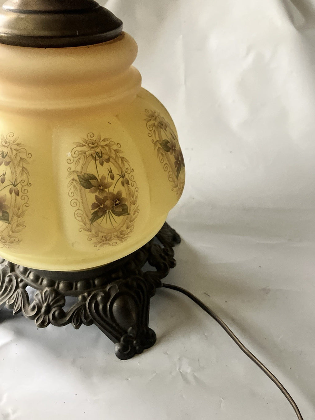 Vintage Hurricane GWTW Electric Lamp Yellow Hand painted Florals Base Only WORKS