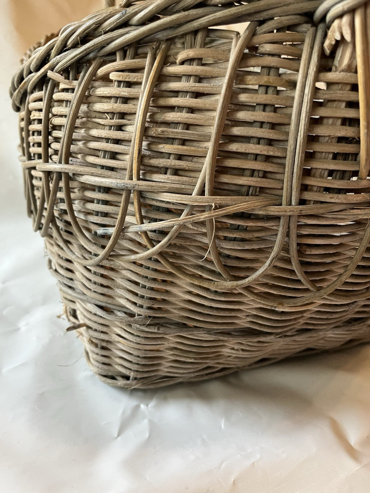 Vintage Large Gathering Basket With Rectangle Bottom, Unique Details, GUC