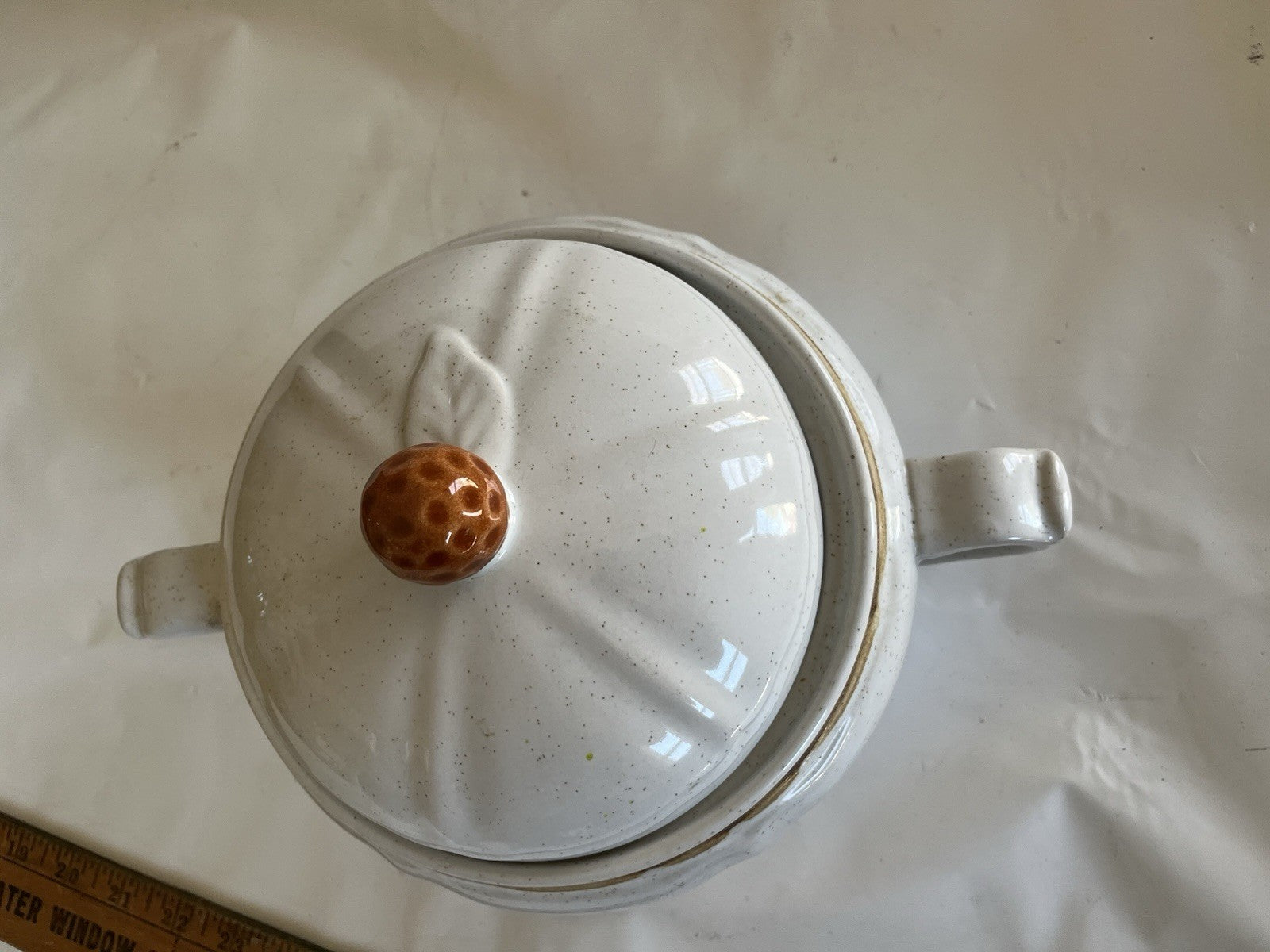 Vintage American Heartside Ceramic Strawberry Soup Tureen/bean Pot