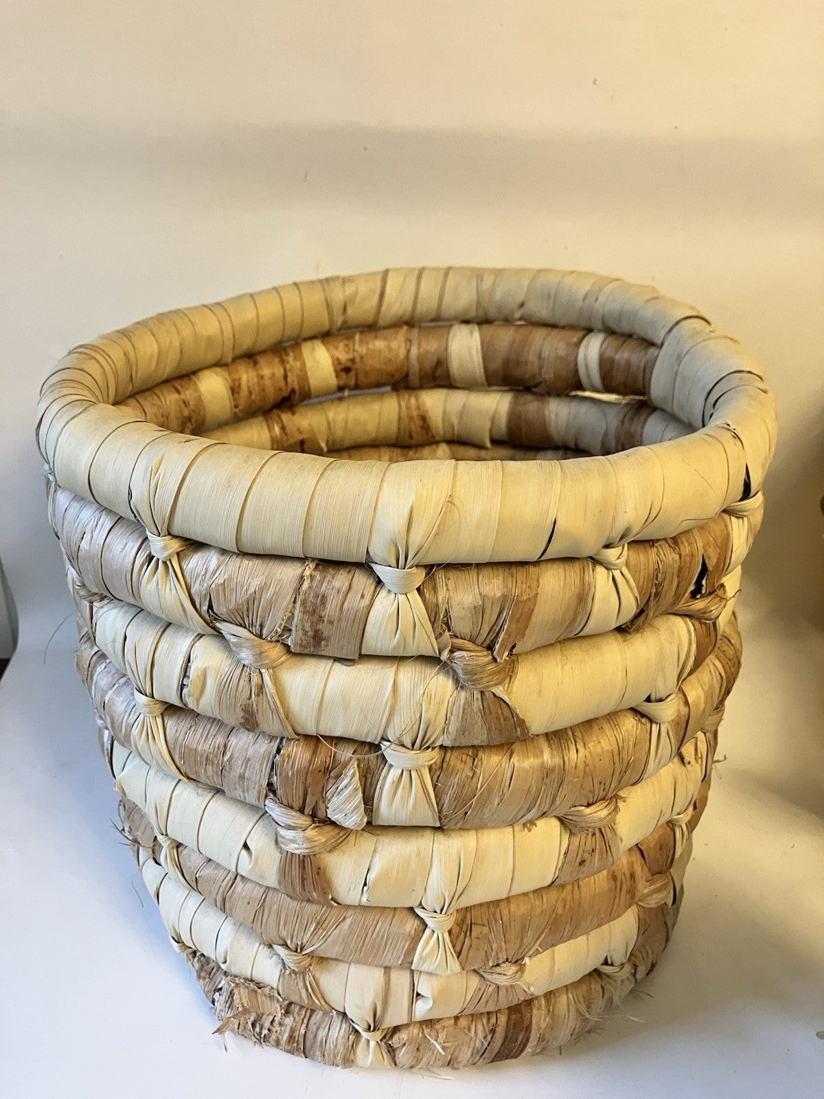 Vintage Chunky Maize Cornhusk Woven Planter/ Basket; 9” Tall And 9.5” Diameter