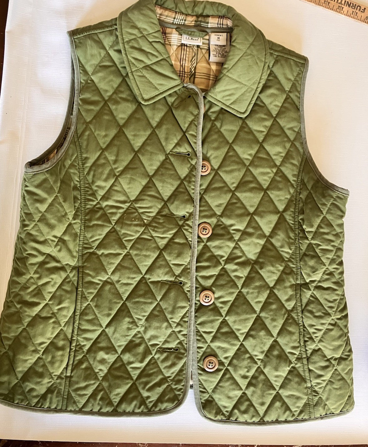 LL Bean Women’s Green Quilted Vest Size M Petite