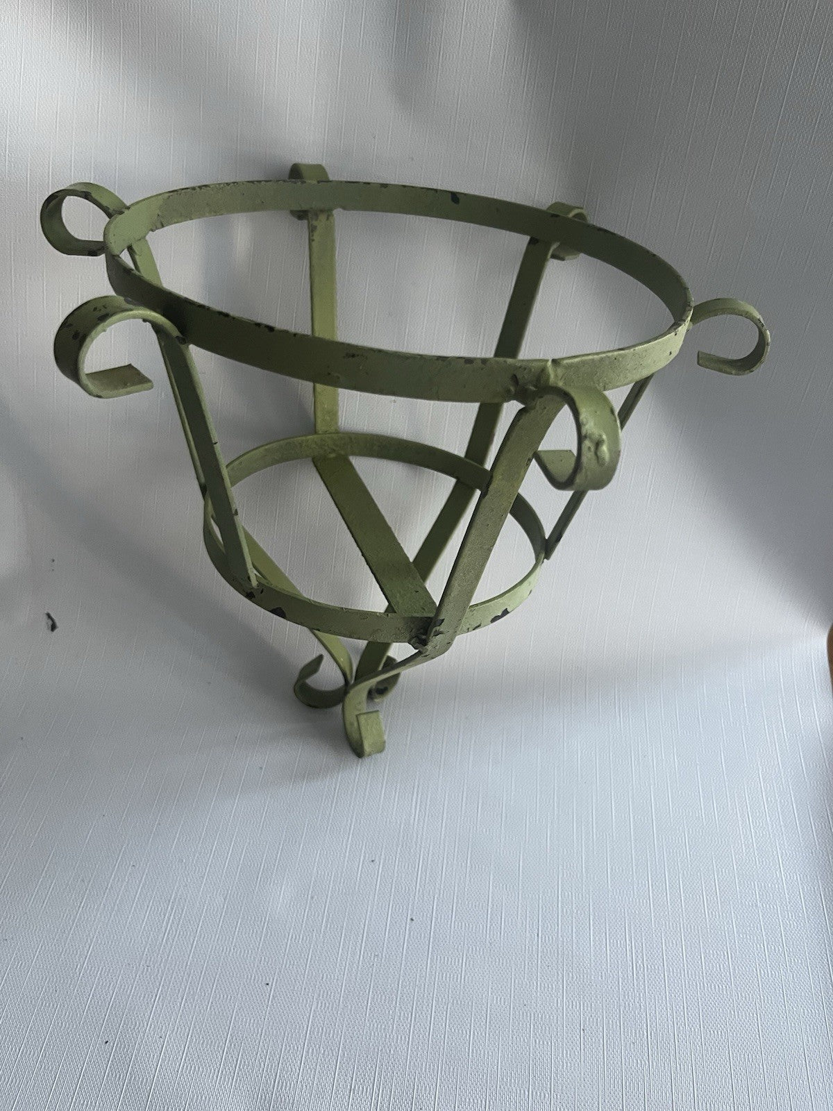 Vintage Green Wrought Iron Scalloped Plant Hanger, Round