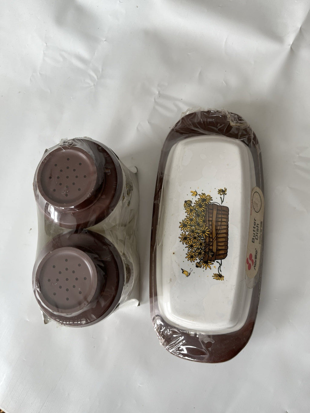 Vintage NOS Sterlite Daisy S/P Shaker And Butter Dish