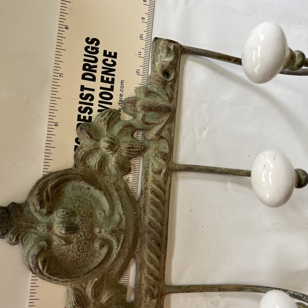 Vintage Styled Cast Iron Metal And Porcelain Wall 4 Hooks; 8”x6” Ornate Details