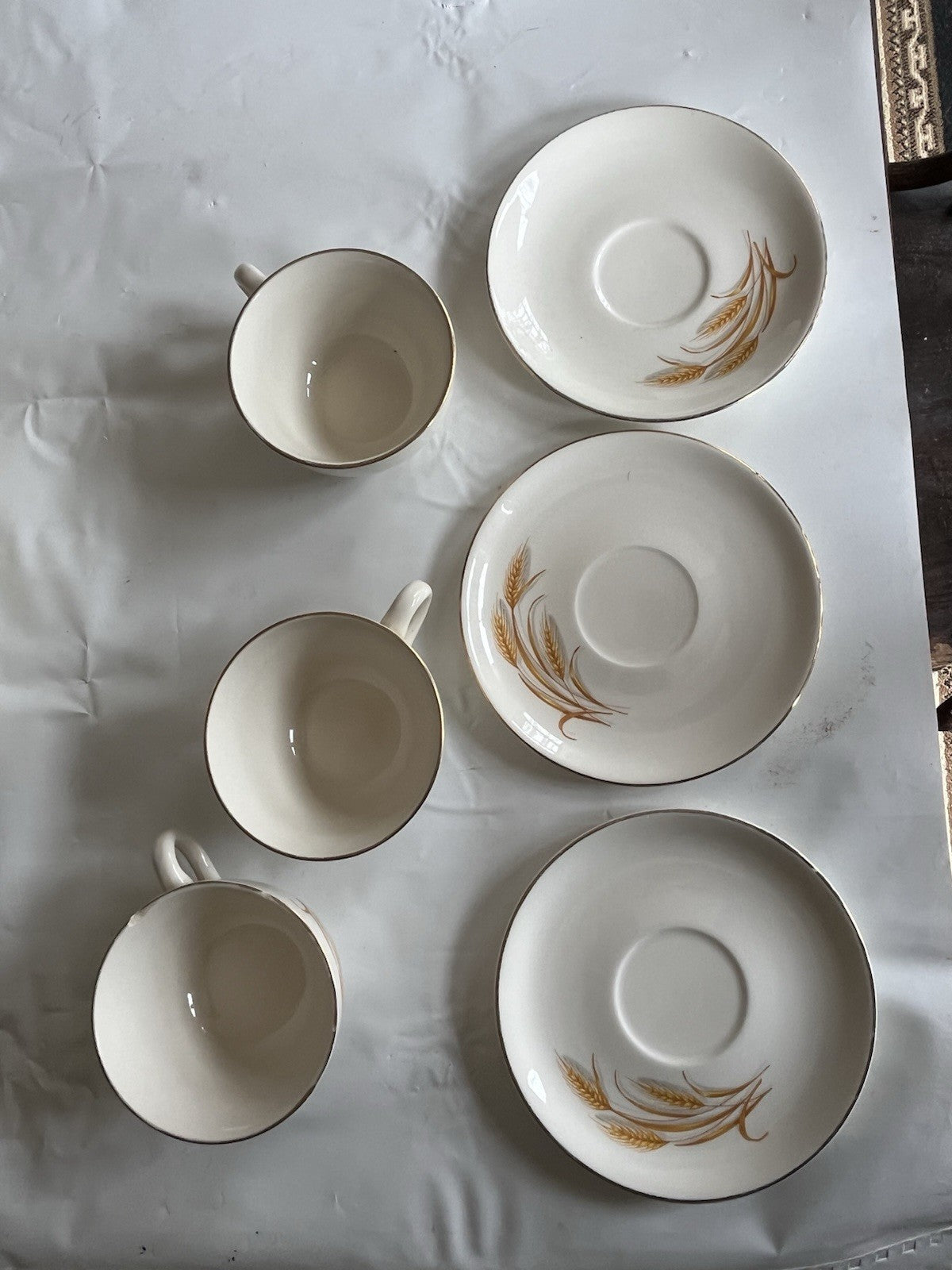 Homer Laughlin Mixed LotGolden Wheat Gold Trim Plates Bowls Serving Dish 23 Pc