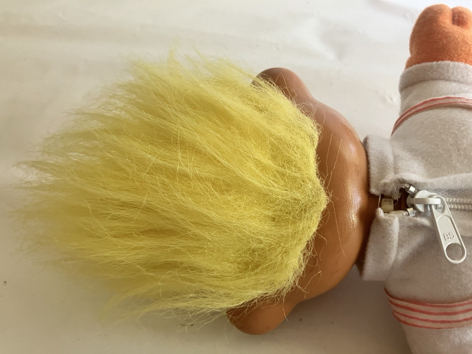 Vtg. 1992 Soma Glo Troll Doll; Light Up Green Eyes W/ Yellow Hair. Pink/white