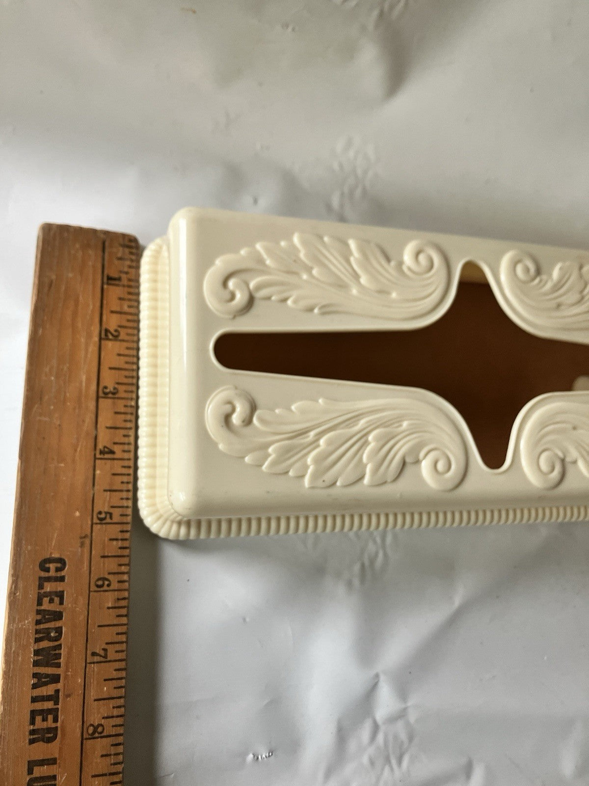 Vintage MCM Beige/Off White Plastic Art Deco Styles Tissue Box Wall Mount/Box