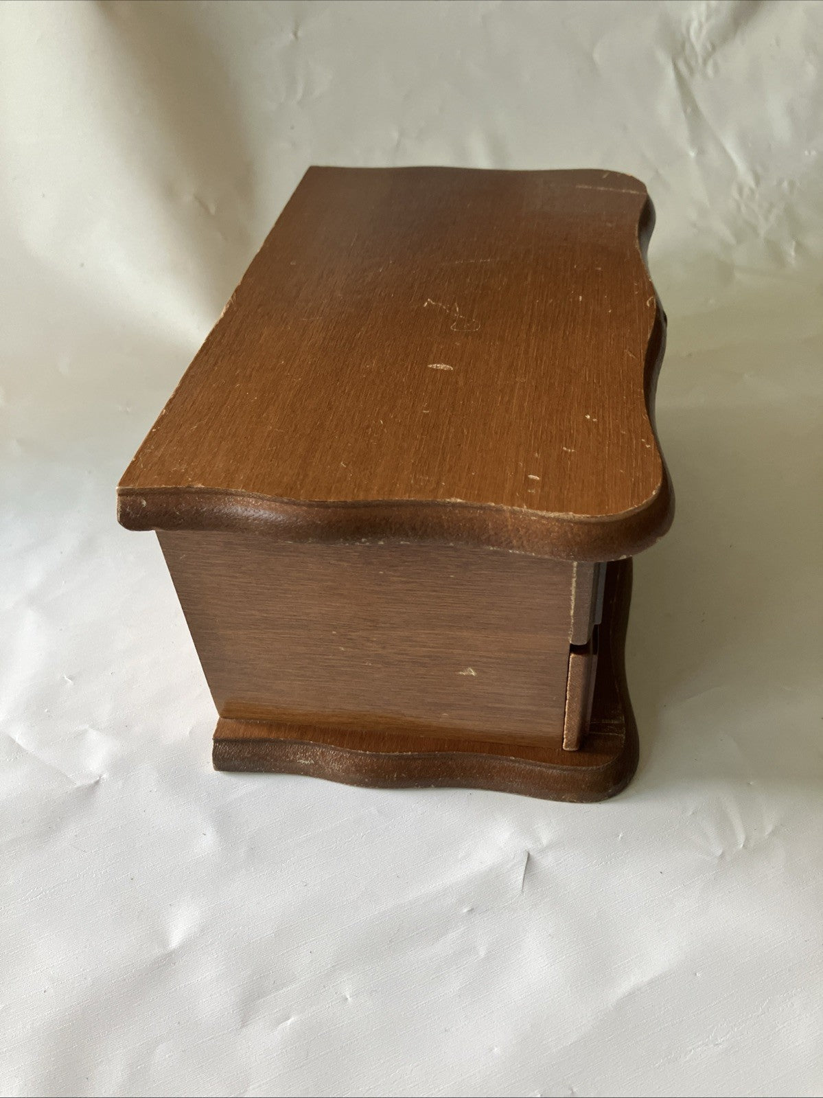 Vintage MCM Wooden Jelwery Box With Scalloped Edges, Velvet Int. Drawer, Mirror