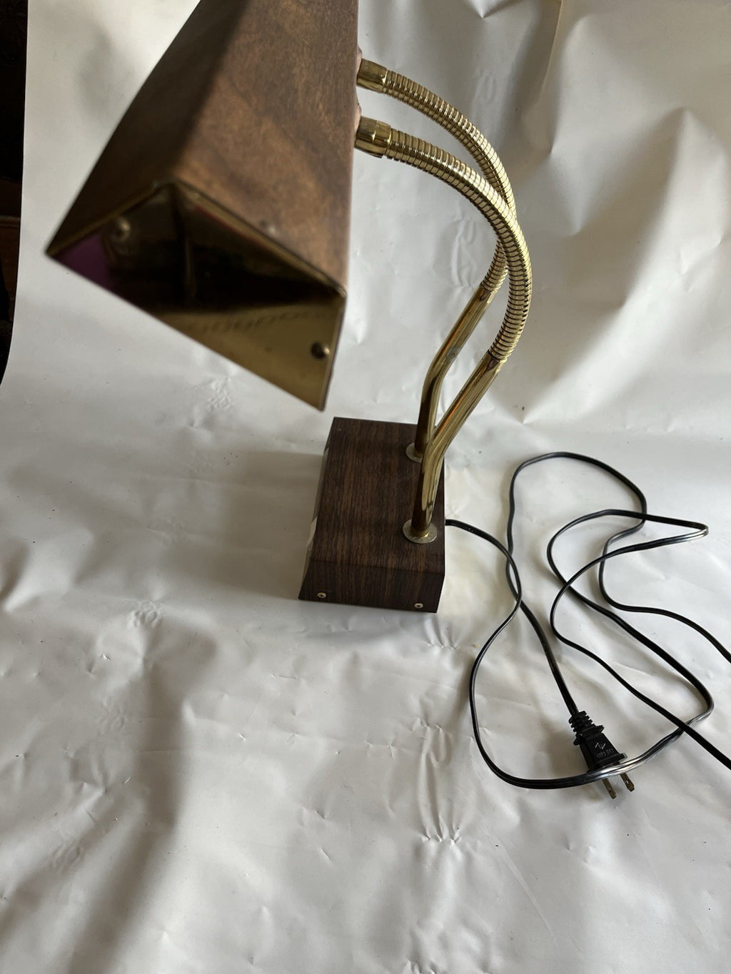 Vintage Tensor Desk Bankers Lamp In Wood And Gold Finish, 18” Side Shade. Works!