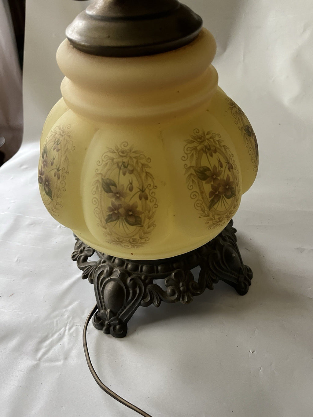 Vintage Hurricane GWTW Electric Lamp Yellow Hand painted Florals Base Only WORKS