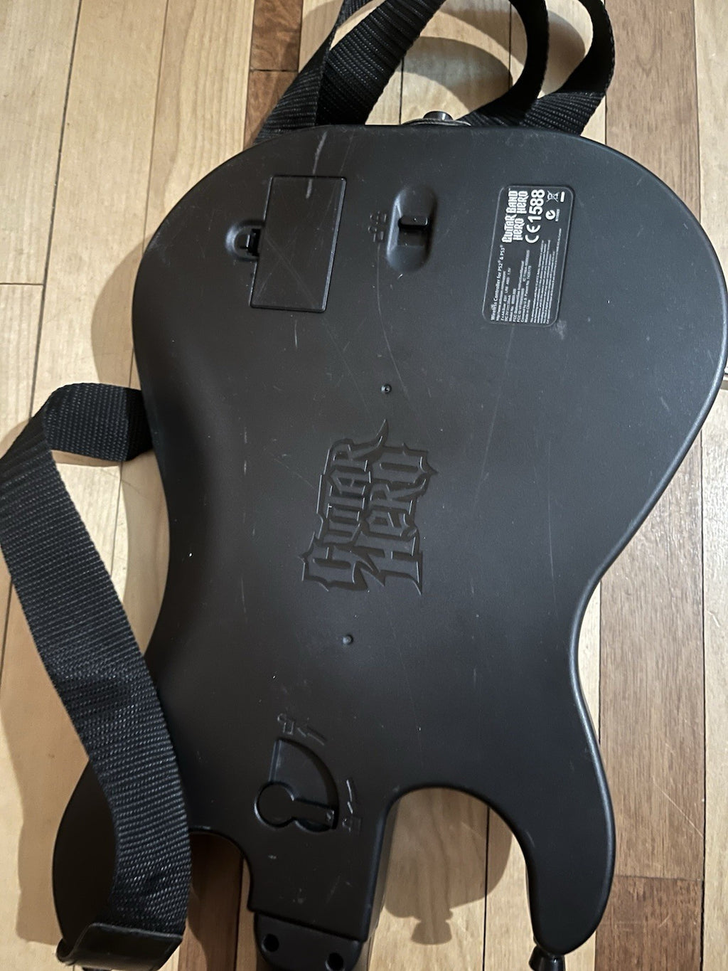 Guitar Hero Guitar PS2/3 Model 95893805 w/ Strap