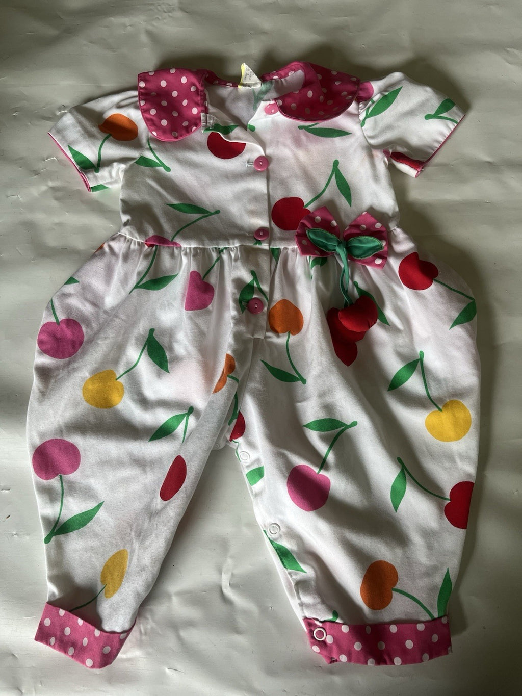 Vtg 90s Girls 12 month Cherry Romper; EUC, Vibrant Colors, Snaps, Short Sleeve