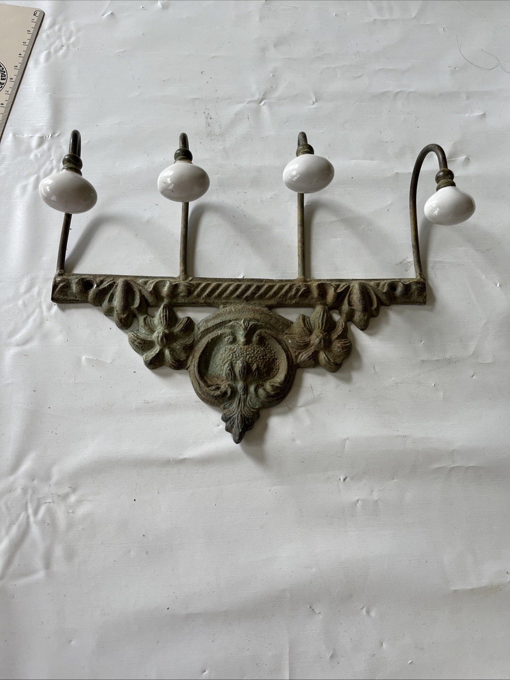 Vintage Styled Cast Iron Metal And Porcelain Wall 4 Hooks; 8”x6” Ornate Details
