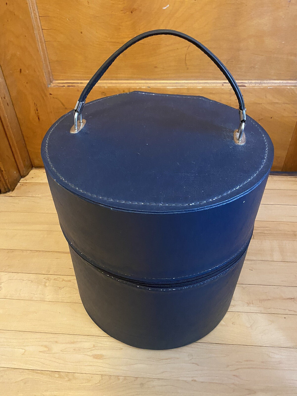 Vintage Wig Hat Travel Box Case Round with head Bagmaster Zipper 1960's