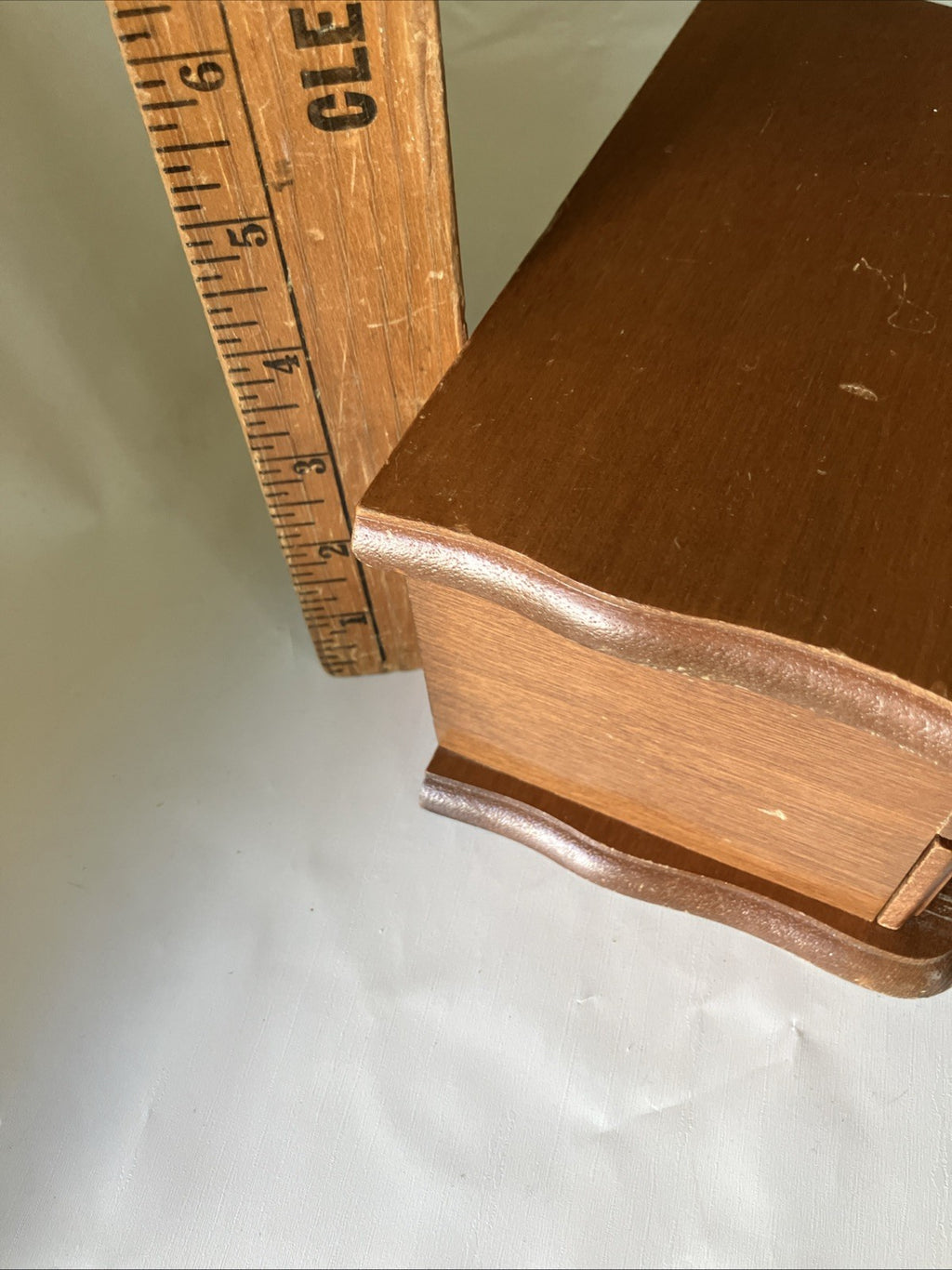 Vintage MCM Wooden Jelwery Box With Scalloped Edges, Velvet Int. Drawer, Mirror