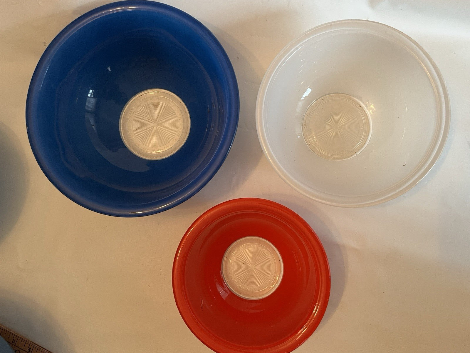 Vintage Pyrex Nesting Bowls Set Red White Blue Collectible 322, 323, 325