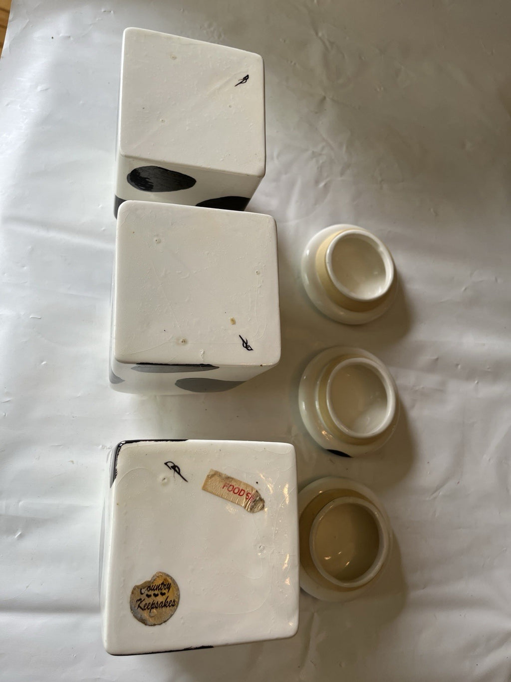 Vintage Country Keepsakes Square Cow Print Canister Set Of 3 W/ Rubber Seal Lids