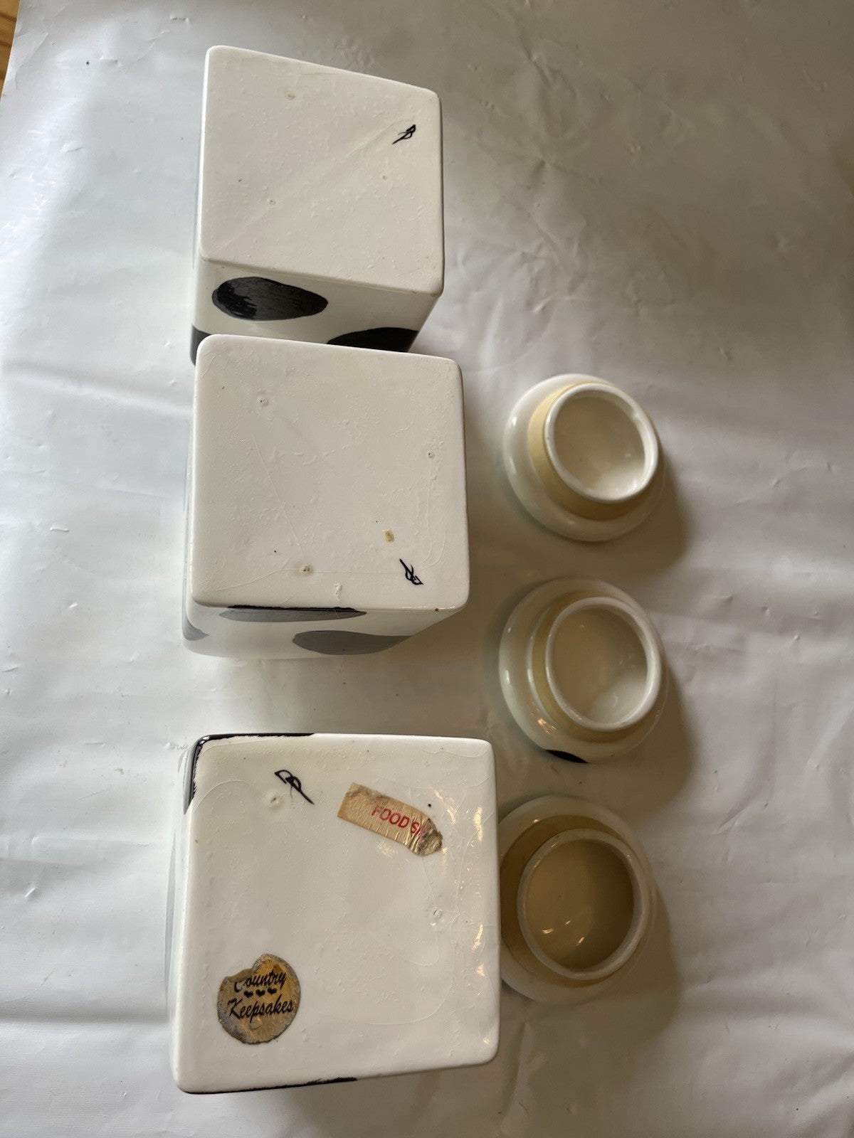 Vintage Country Keepsakes Square Cow Print Canister Set Of 3 W/ Rubber Seal Lids