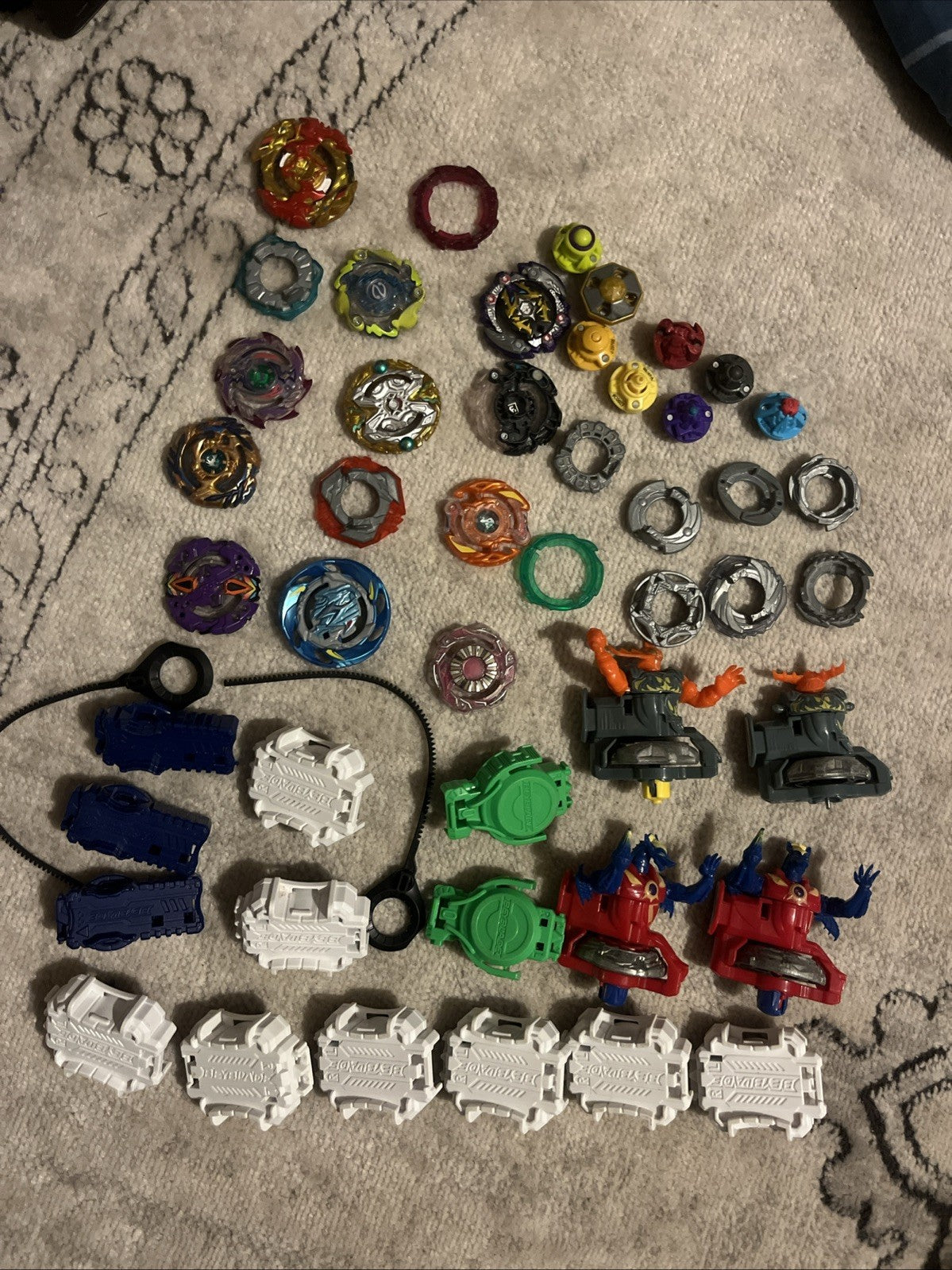 beyblade metal fusion Lot Parts/Spinners