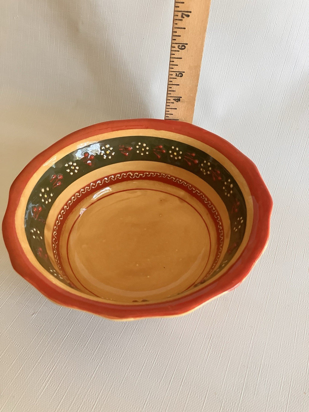 Mexican Talavera Hand-painted Scalloped Oval Bowl.
