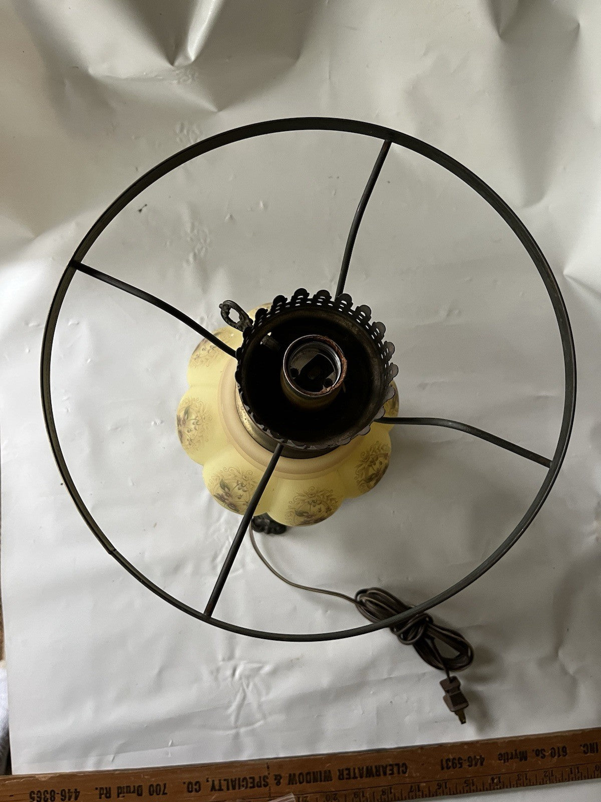 Vintage Hurricane GWTW Electric Lamp Yellow Hand painted Florals Base Only WORKS