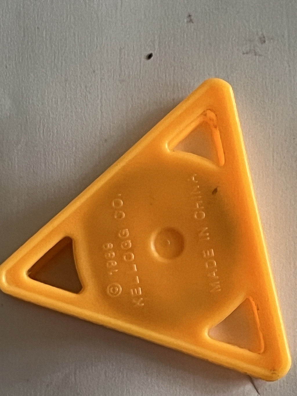1989 Boglins Kellogg’s Triangle Ink Stamper Vintage Orange Toy Cereal Prize