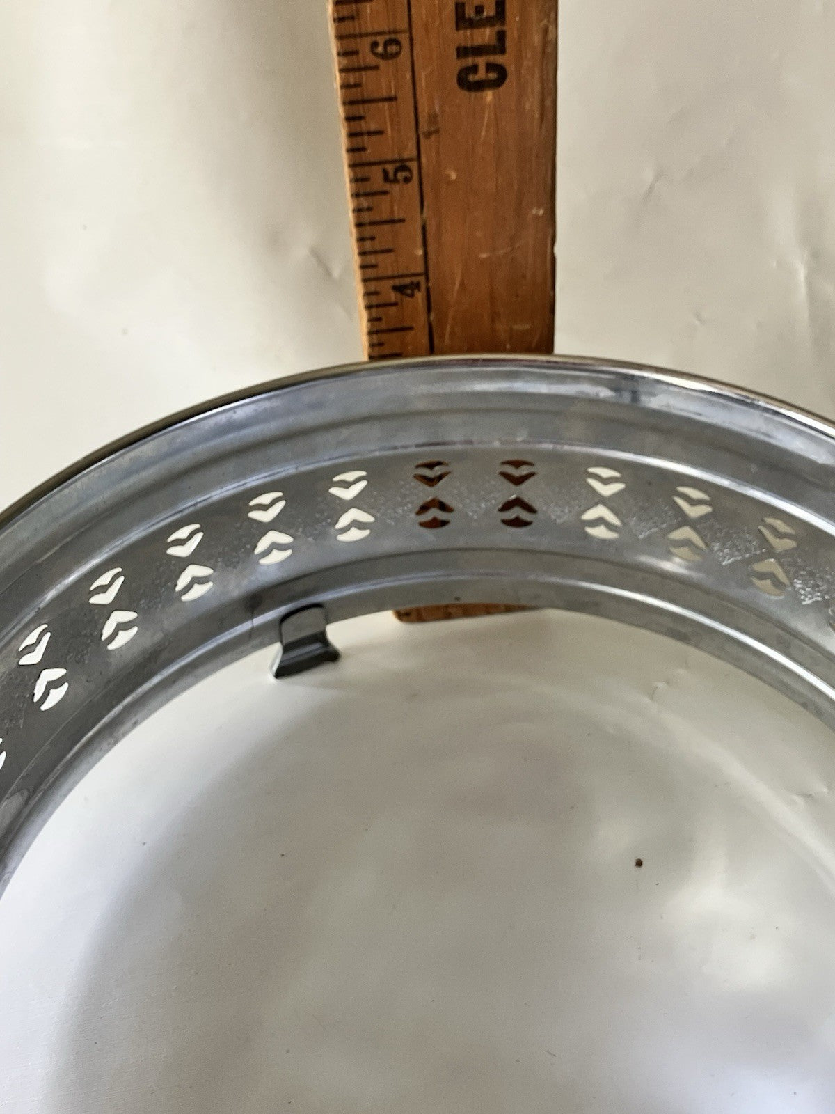 Vintage Hammered Ornate Metal Casserole 8” Round Stand/Carrier Floral Details