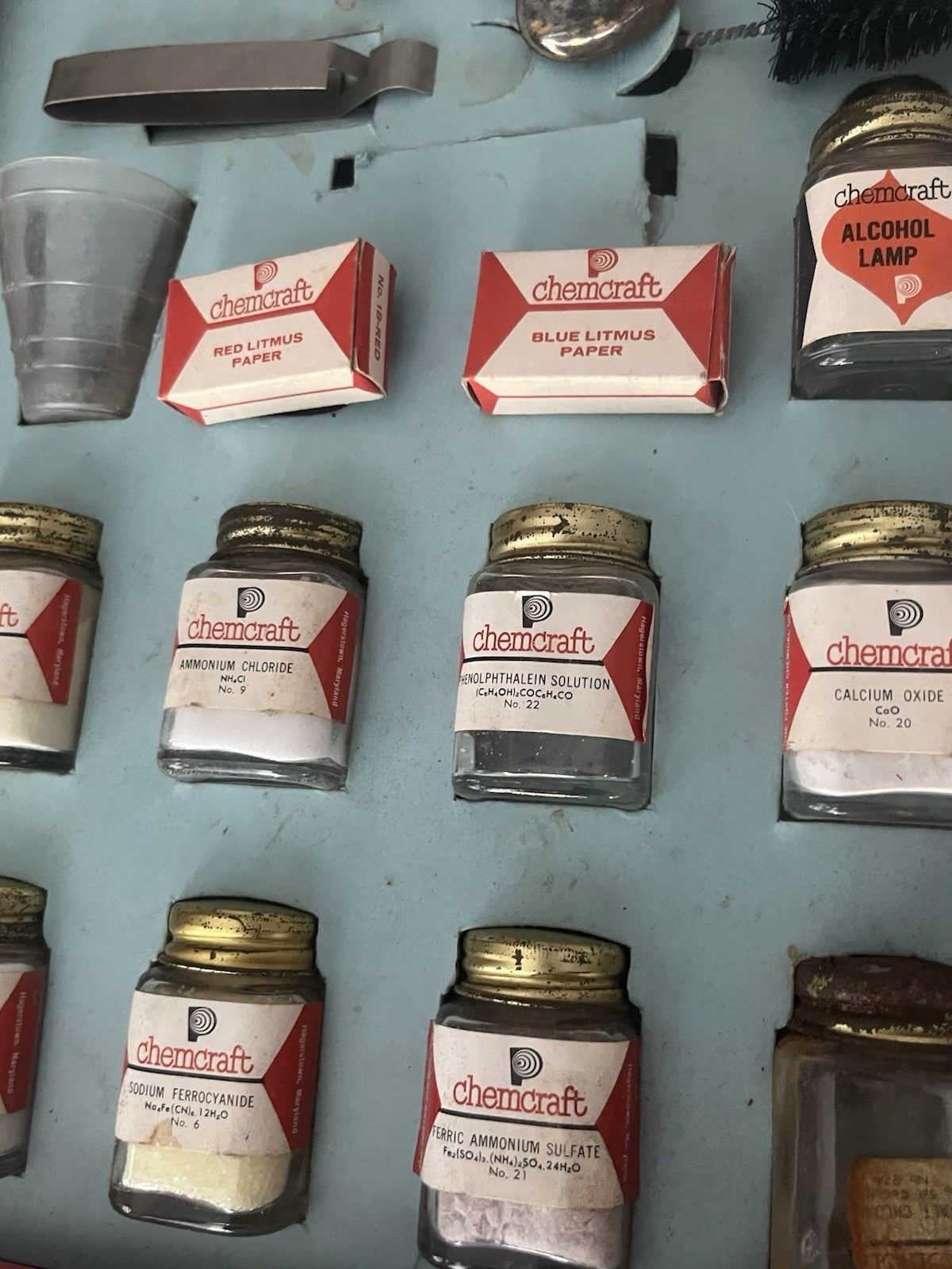 1950s Porters Chemcraft Home chemistry kit; original testing material, book.